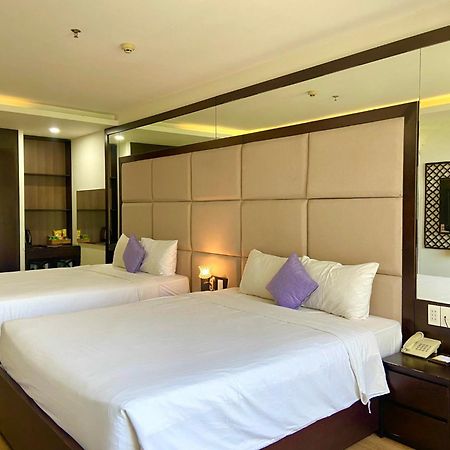 Pariat River Front Hotel Дананг Екстер'єр фото