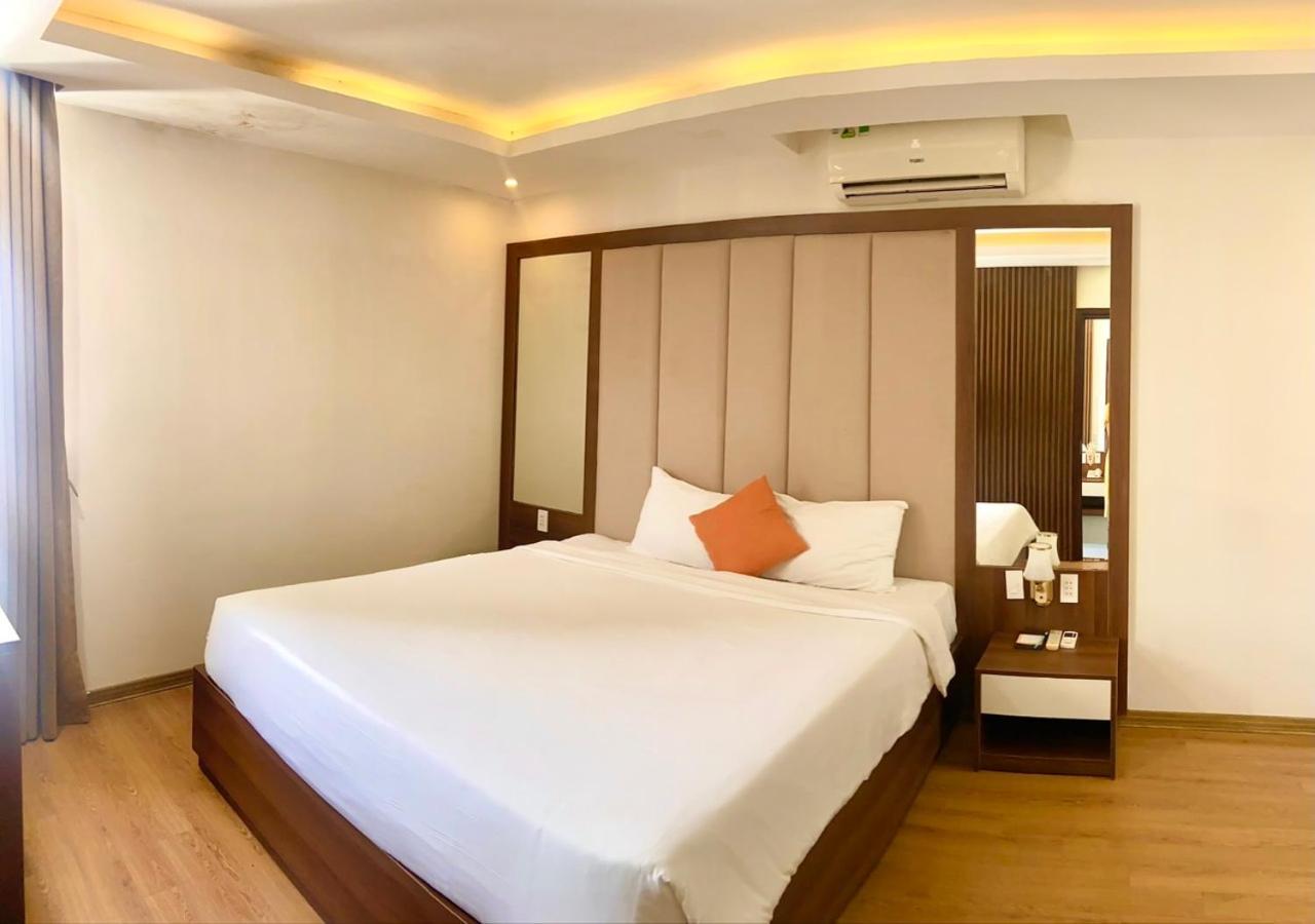 Pariat River Front Hotel Дананг Екстер'єр фото